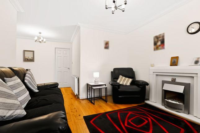 51, Lauder Gardens, Coatbridge photo 3