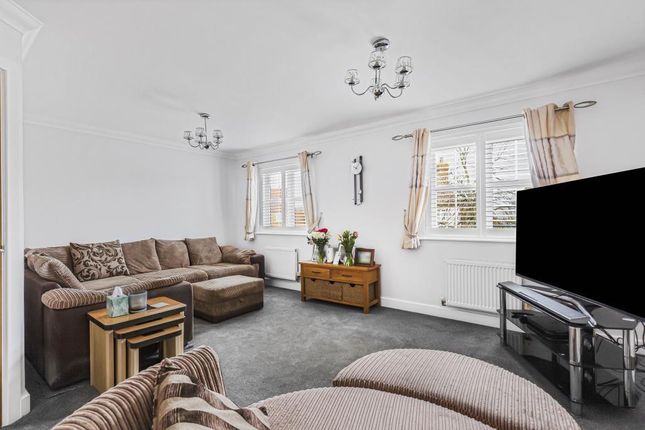 10, Guernsey Way, Littleport photo 2