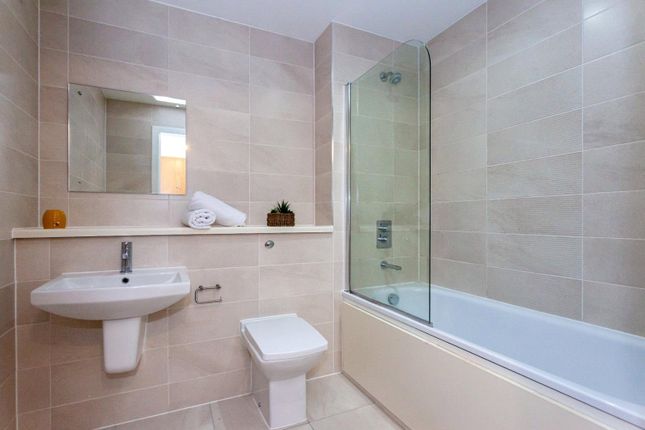 Apartment 1411 Michigan Point Tower, 11, Michigan Avenue, Greater Manchester photo 3