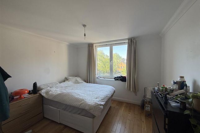 9, Claremont Heights, London photo 5
