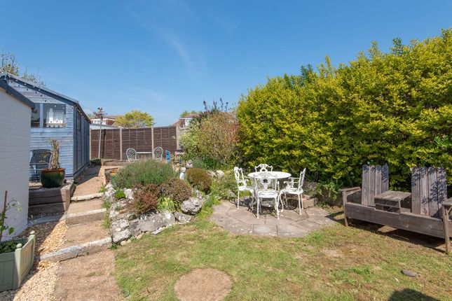 4 Dawn Crescent, Steyning photo 4