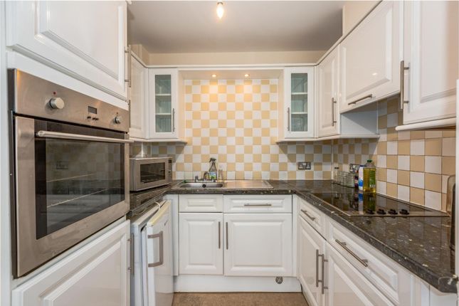 39, Willow Court, Swansea photo 4