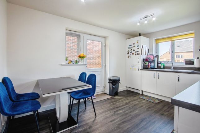 37, Twine Road, West Yorkshire photo 3