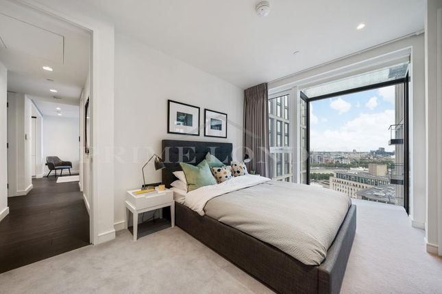 Flat to rent in Eight Casson Square, Southbank Place, London