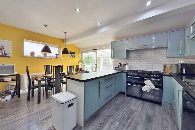 28, Knowsley Road, Portsmouth photo 4
