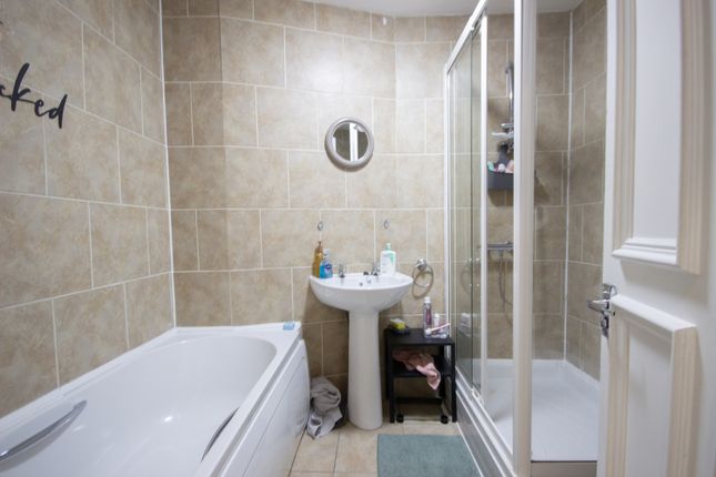 Flat 3, 23 Grosvenor Place, Newcastle upon Tyne photo 5