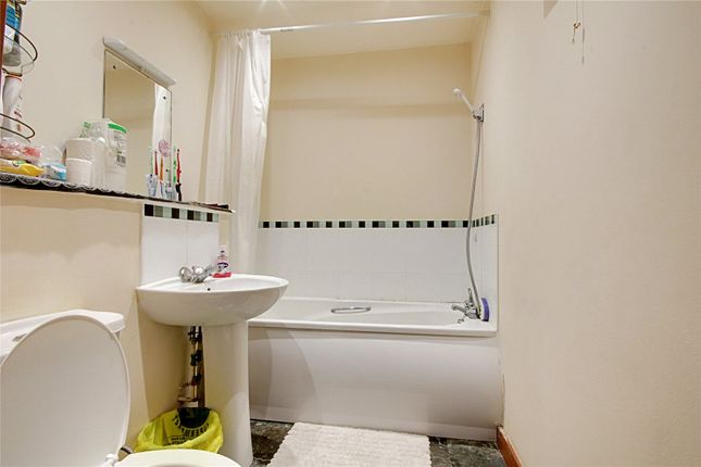 3, Rossmore Close, Enfield photo 3