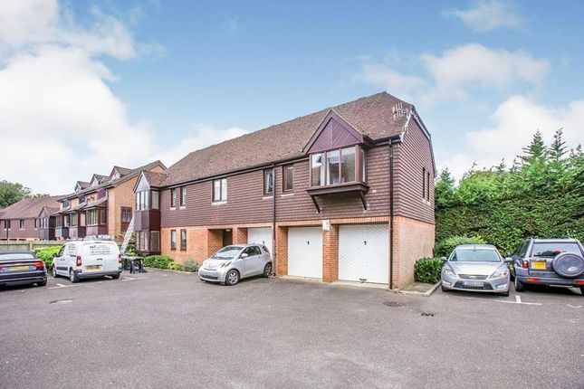 Thumbnail Flat to rent in The Mews, Croydon Road, Reigate