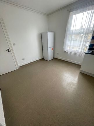 Flat to rent in Claremont Road, London