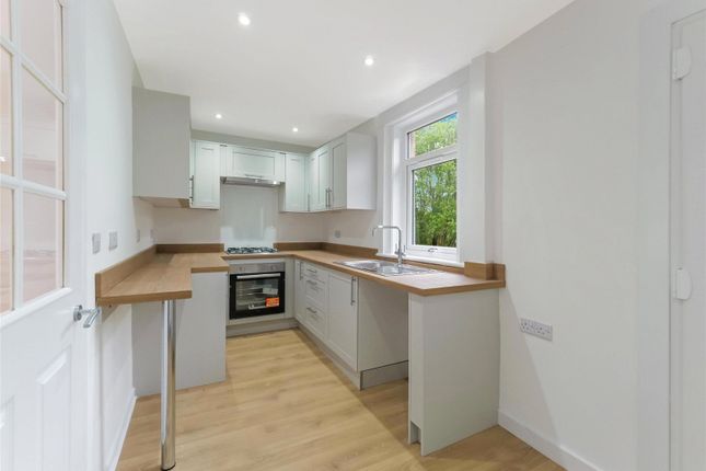40, Dougalston Gardens South, Glasgow photo 3