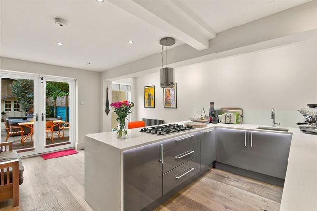 19, Grove Road, London photo 3