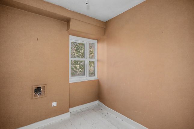 Flat 60A, London photo 3