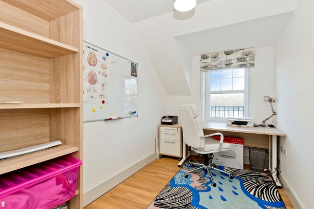 Flat for sale in Abbey Park Avenue, St Andrews