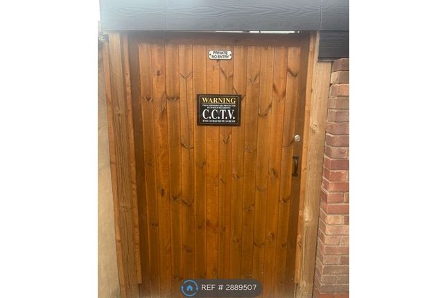 Studio flat on A Short Wyre St, Colchester, £900/mo