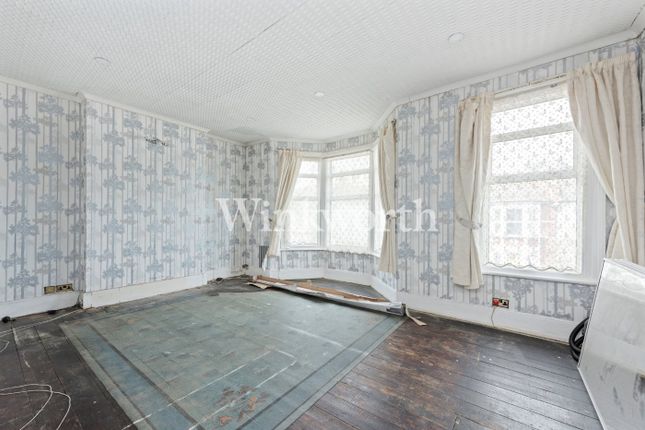 Terraced house for sale in Lausanne Road, London