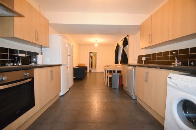 MacKintosh Place, Cardiff photo 2