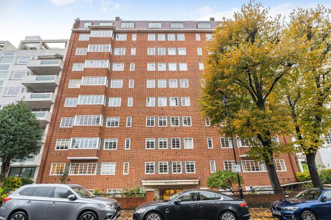 Flat for sale in St. Petersburgh Place, London