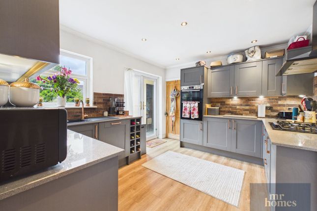 19, Heol Y Dderwen, Cardiff photo 2