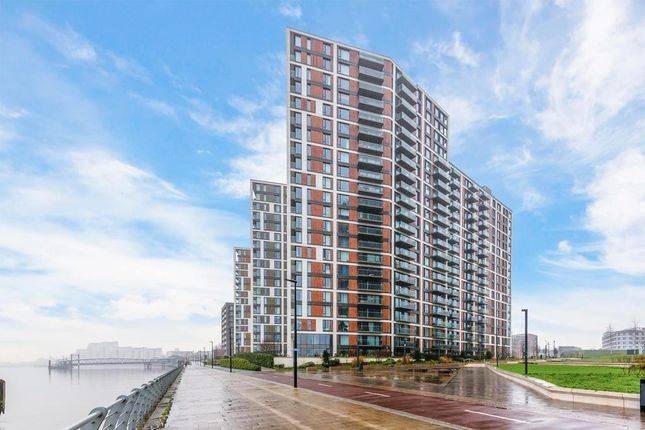 Flat for sale in Royal Arsenal Riverside, Woolwich