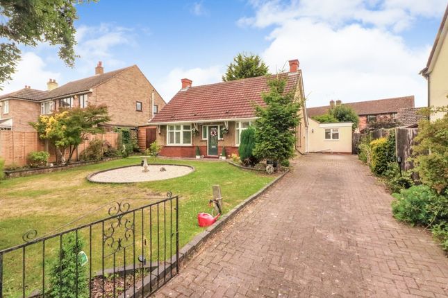 Thumbnail Bungalow for sale in Luton Road, Wilstead
