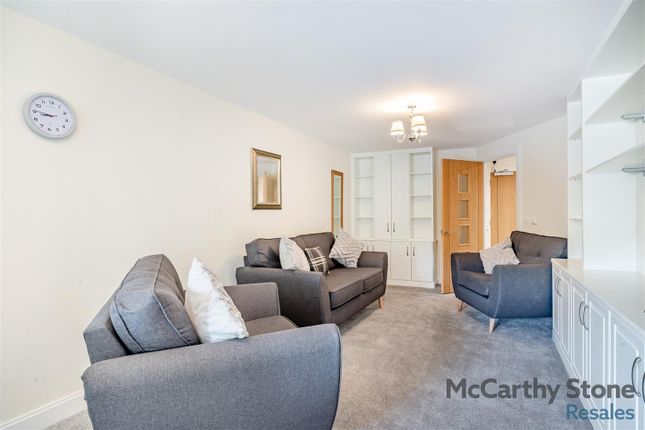 33 Thorneycroft, Wood Road, Wolverhampton photo 3