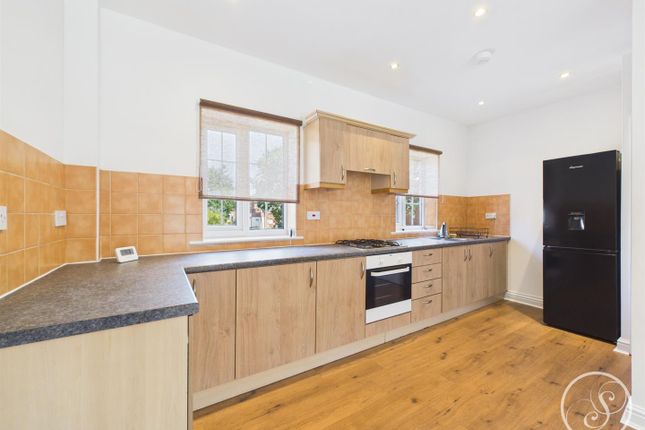 18, Birch Avenue, Leeds photo 3