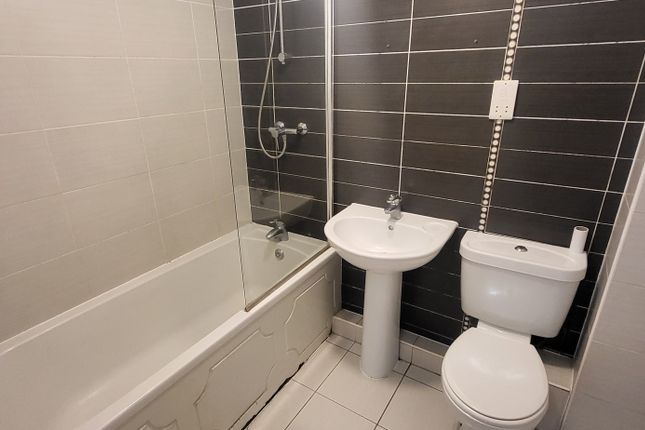 2 Valley Mews Apartments, Cranmer Road, BRADFORD photo 4
