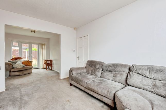 31, Mackets Lane, Merseyside photo 4