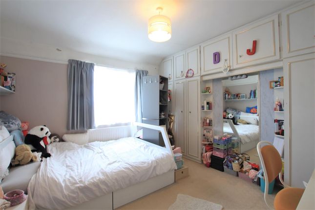 Terraced house for sale in Hinton Avenue, Hounslow