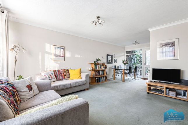 39, Heath View, London photo 2
