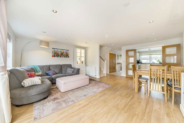 3, Shears Lane, London photo 3