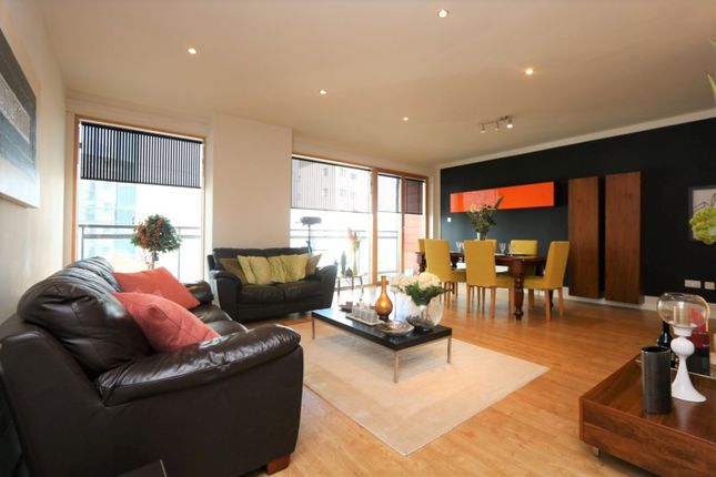 Flat 3-5, 302, Meadowside Quay Walk, Glasgow photo 2