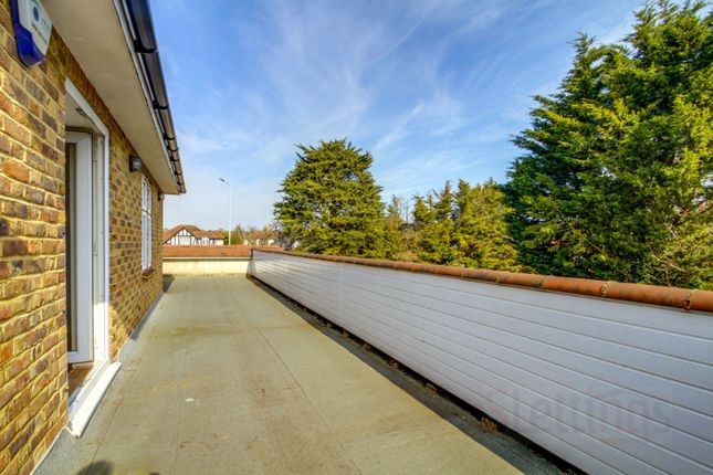 1, Ashcombe gardens, Flat 3, Edgware photo 2