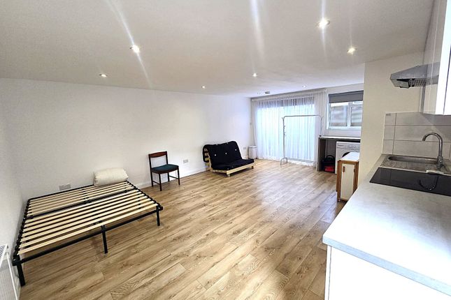 A Fully Self Contained Spacious Studio
