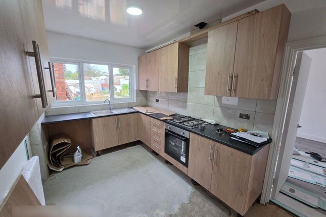 72, Holmstall Avenue, Edgware photo 2