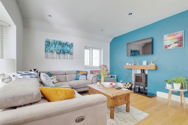 30, Mendip Crescent, Westcliff-on-sea photo 2