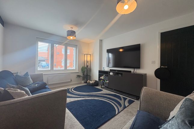 18, Banbury Drive, Peterborough photo 3