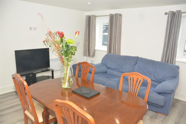 4, Biddicks Court, St. Austell photo 2