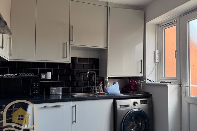 16, Kendal Close, Feltham photo 4