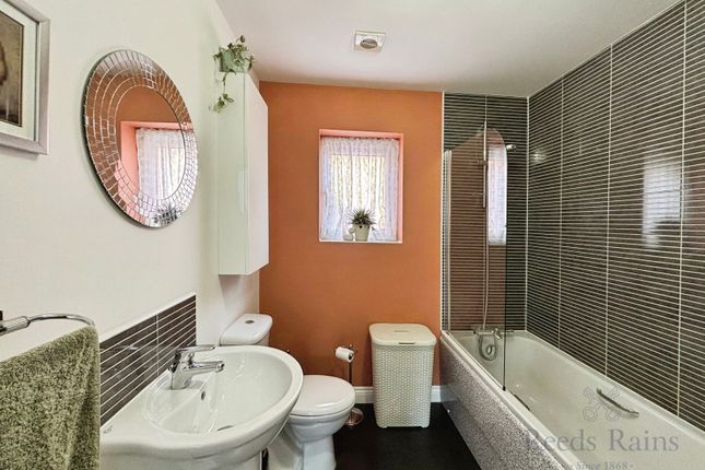 15, Askrigg Close, Consett photo 3
