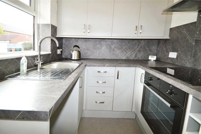 85, Rosecroft Gardens, Derbyshire photo 2
