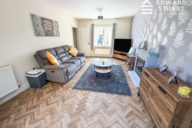 24, Juno Way, Cambridgeshire photo 3