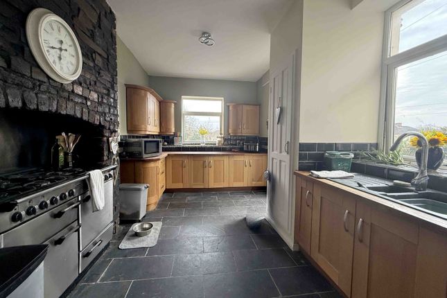 93 Alexandra Road, Gorseinon, Swansea photo 4