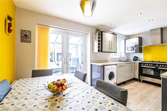 56, Park Lea, West Yorkshire photo 4