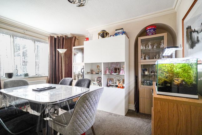 7, Olton Croft, Birmingham photo 4