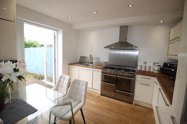 64, Suffield Road, High Wycombe photo 4