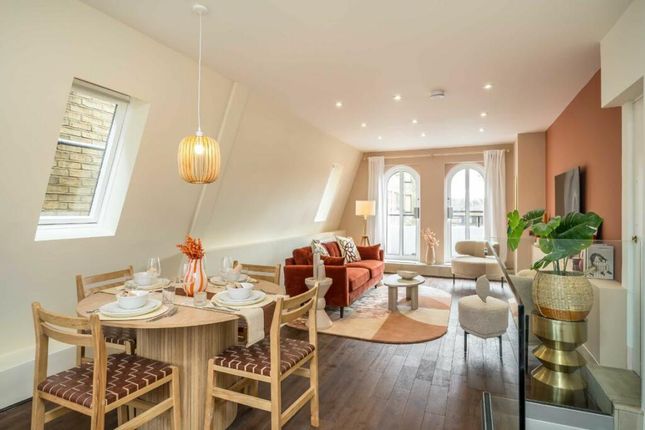Thumbnail Flat to rent in Curzon Street, Mayfair