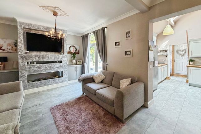 22, Pentwyn Baglan Road, Port Talbot photo 4