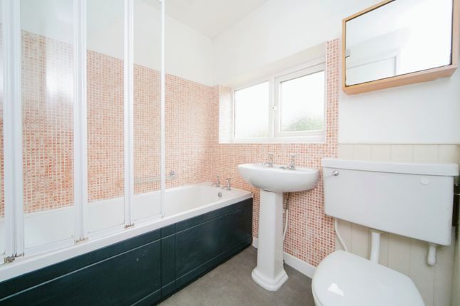 Link-detached house for sale in Dane Grove, Mickle Trafford, Chester