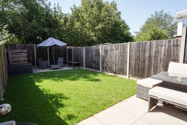 25, Nursery Fields, Sawbridgeworth photo 3